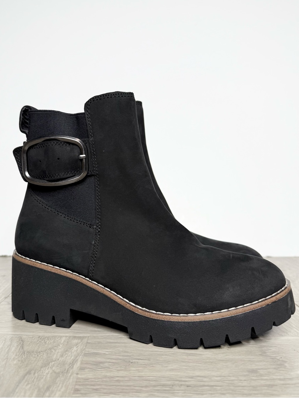 Blondo Dahlia Black Nubuck Boot 6.5 M